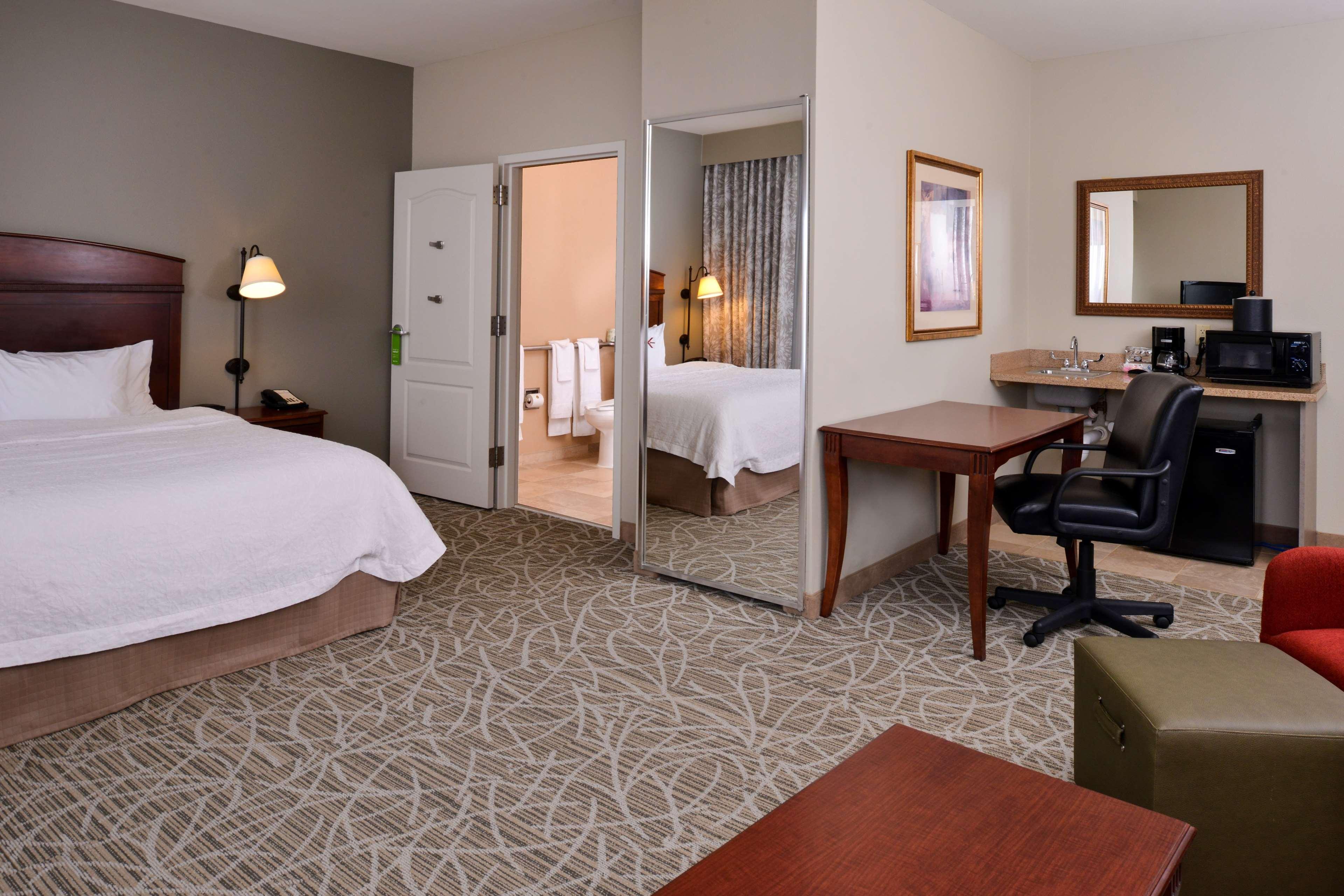 Hampton Inn By Hilton Litchfield Exterior foto