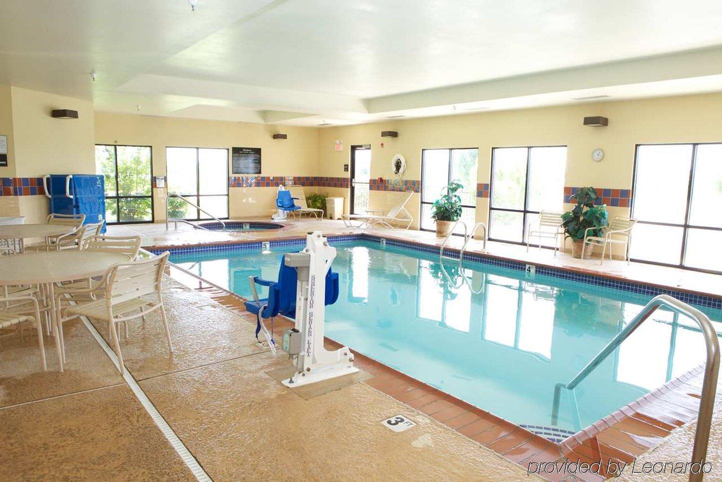 Hampton Inn By Hilton Litchfield Exterior foto